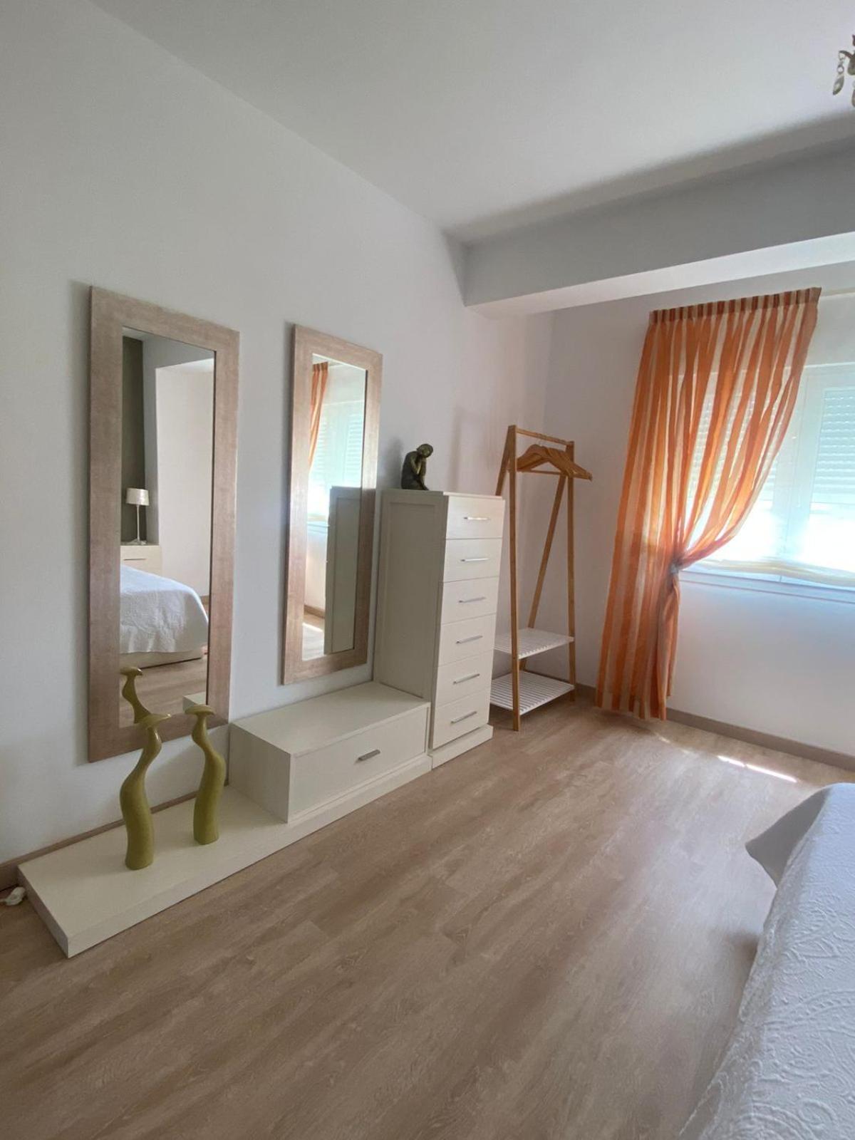 Precioso Piso En Pleno Centro De O Grove Apartman Kültér fotó