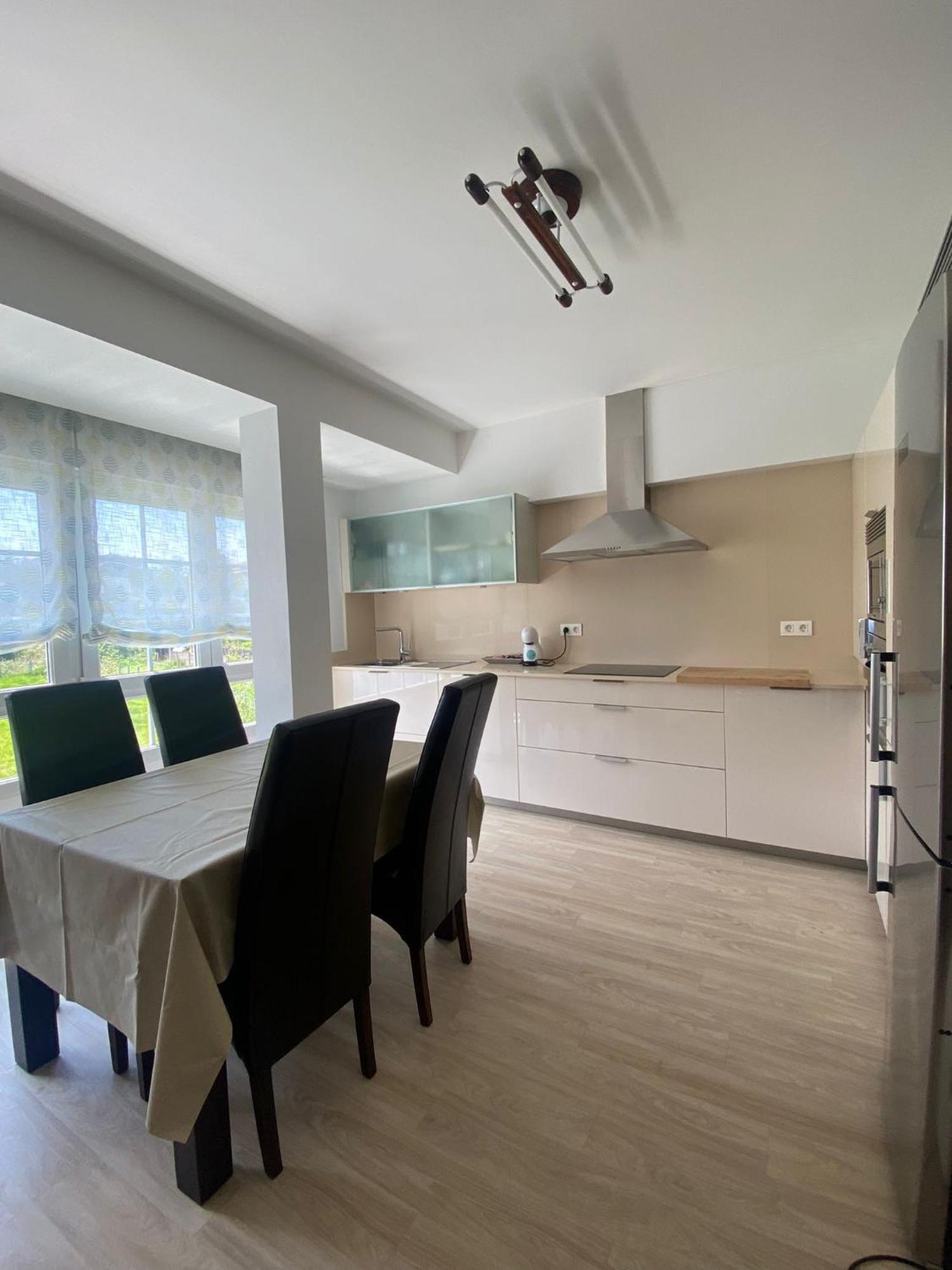 Precioso Piso En Pleno Centro De O Grove Apartman Kültér fotó